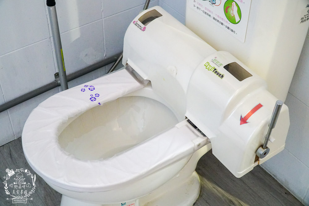 高雄美髮推薦[好毛髮型沙龍HOMO hair salon]知性又可愛的大波浪捲髮!新崛江美髮推薦!