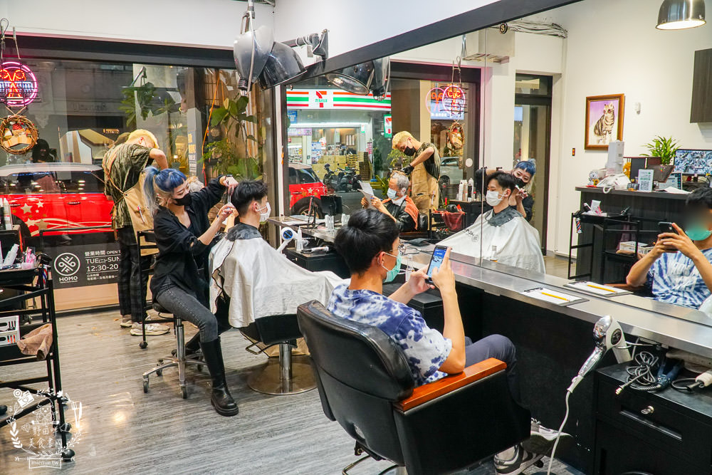 高雄美髮推薦[好毛髮型沙龍HOMO hair salon]知性又可愛的大波浪捲髮!新崛江美髮推薦!