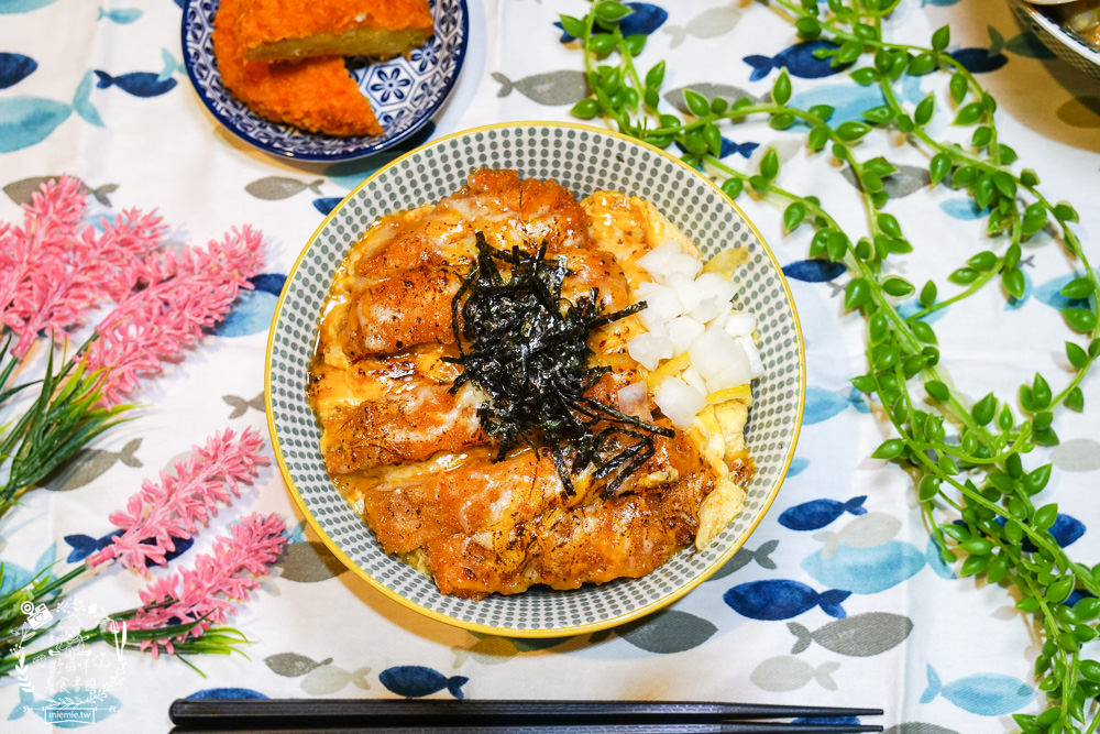 高雄[好食丼興中店]超平價丼飯加量不加價!銷魂豬排丼+香濃起司超犯規!