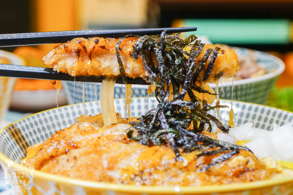 高雄[好食丼興中店]超平價丼飯加量不加價!銷魂豬排丼+香濃起司超犯規!