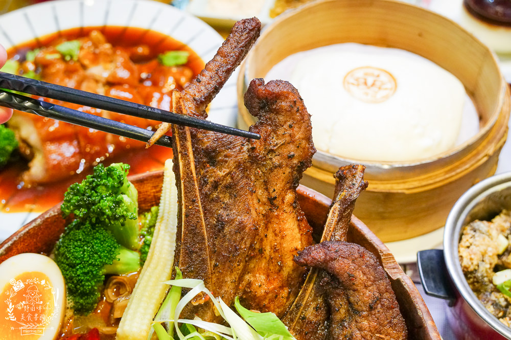 高雄[好飯遇所楠梓店]傳承總舖師30年的辦桌手藝!單身狗居然也能吃辦桌菜?霸氣的戰斧豬湘川麻奶麵銷魂推薦!