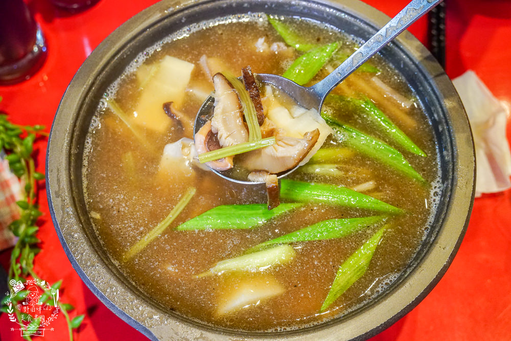 高雄[好飯遇所楠梓店]傳承總舖師30年的辦桌手藝!單身狗居然也能吃辦桌菜?霸氣的戰斧豬湘川麻奶麵銷魂推薦!