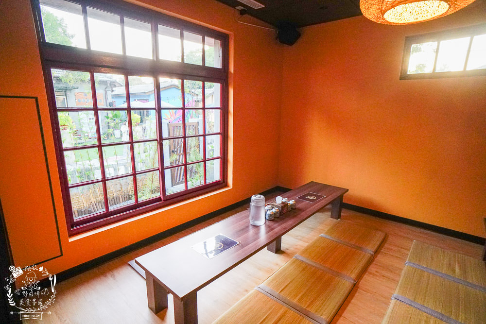 屏東[如煙人文餐酒館]隱藏在勝利星村超好拍的日式居酒屋?彷彿走進華燈初上的拍攝場景?
