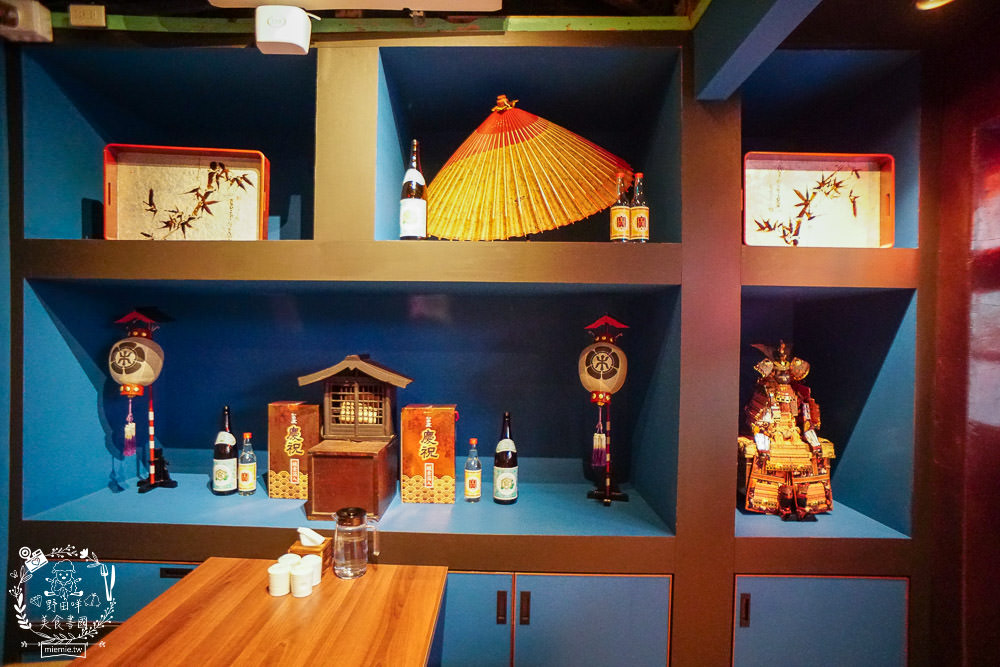 屏東[如煙人文餐酒館]隱藏在勝利星村超好拍的日式居酒屋?彷彿走進華燈初上的拍攝場景?