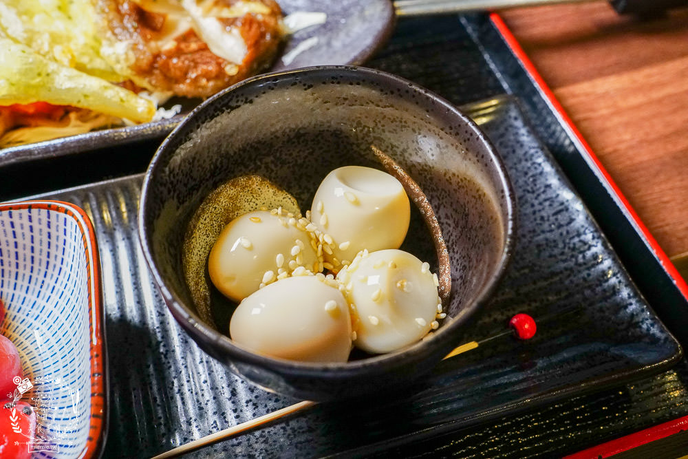 屏東[如煙人文餐酒館]隱藏在勝利星村超好拍的日式居酒屋?彷彿走進華燈初上的拍攝場景?