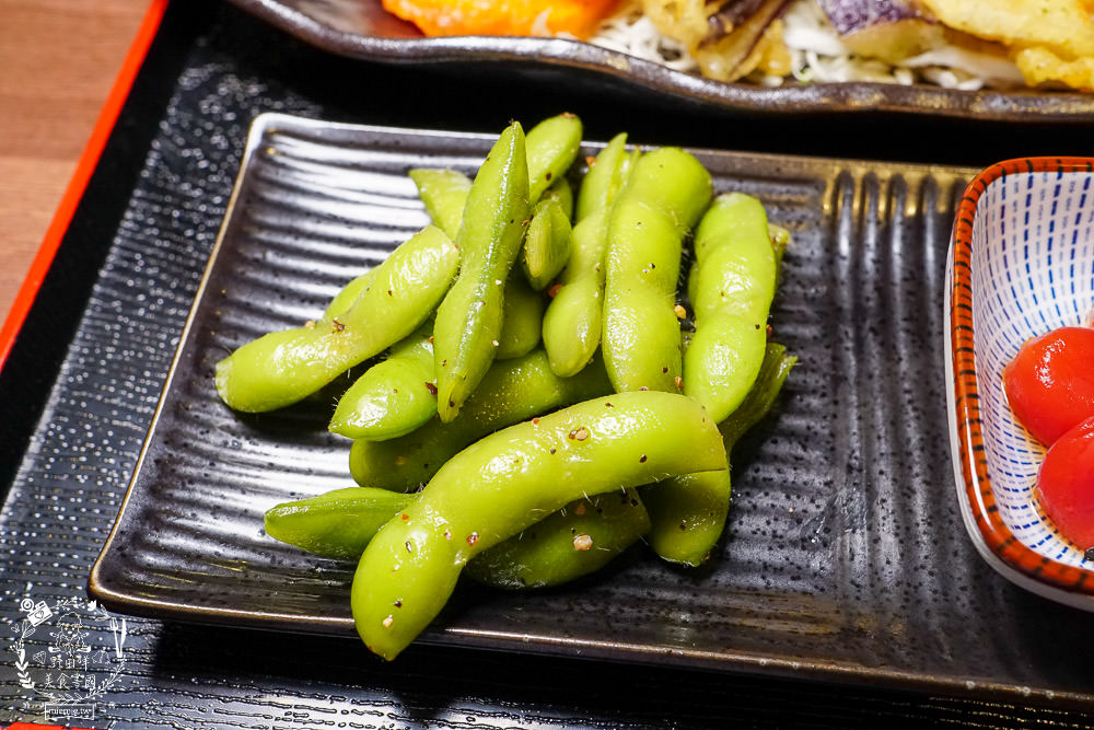屏東[如煙人文餐酒館]隱藏在勝利星村超好拍的日式居酒屋?彷彿走進華燈初上的拍攝場景?