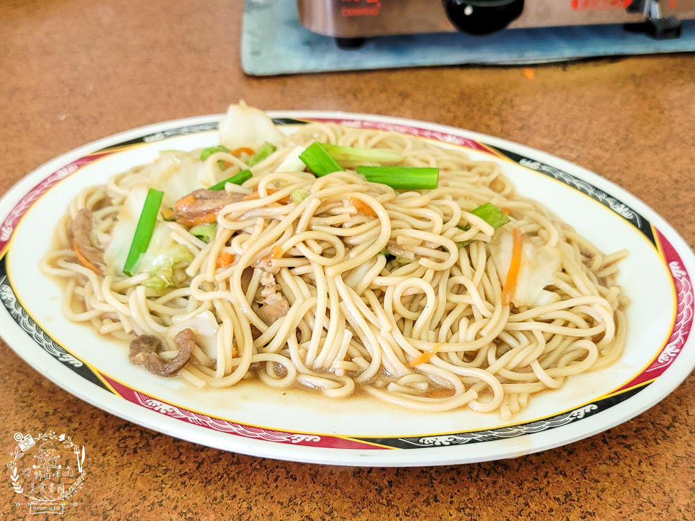 高雄月世界美食|妙香亭土雞城|著名土雞城勝地|泥火山地形相伴