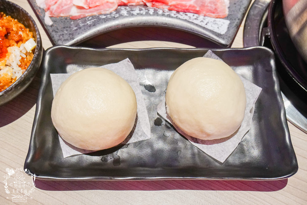 高雄[娜姐火鍋公司]文山特區超新潮復古的港式火鍋!多項飲料冰淇淋自助免費吃到飽!