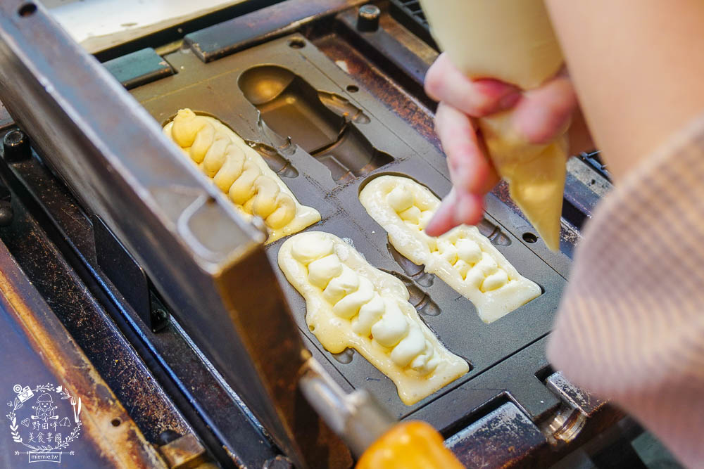 高雄[宇宙人雞蛋燒]造型超可愛又好拍的雞蛋糕!口味繽紛多變化，隱藏版激推!