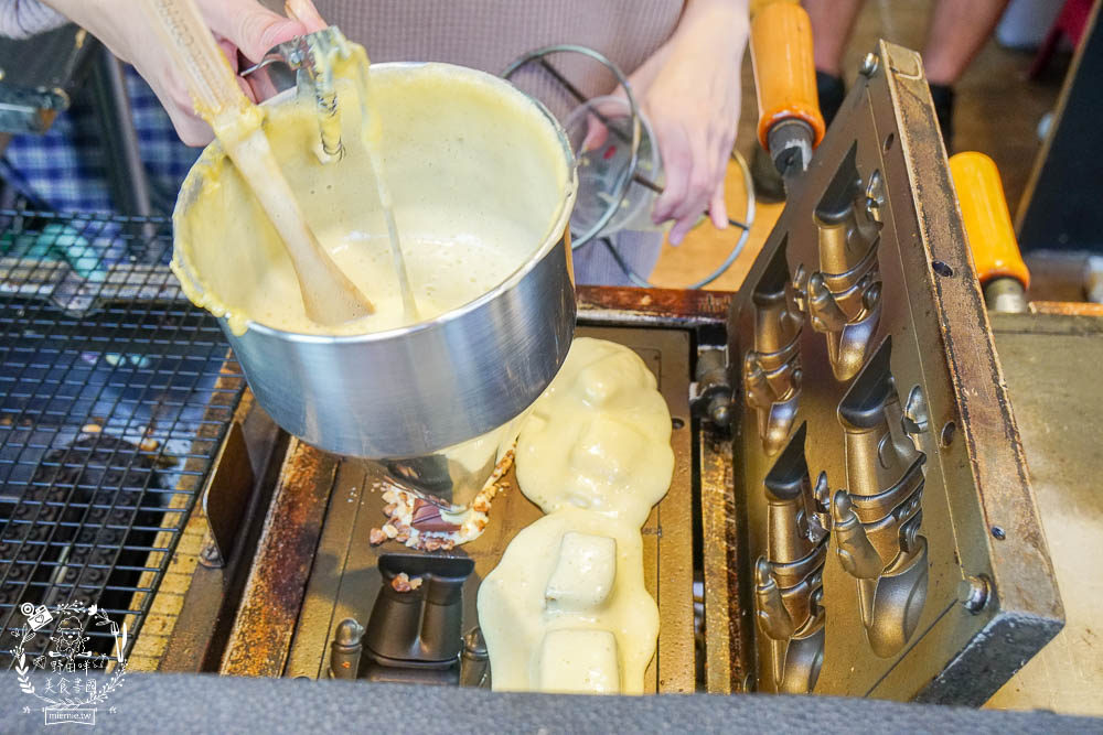 高雄[宇宙人雞蛋燒]造型超可愛又好拍的雞蛋糕!口味繽紛多變化，隱藏版激推!