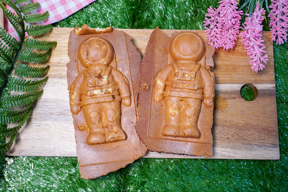 高雄[宇宙人雞蛋燒]造型超可愛又好拍的雞蛋糕!口味繽紛多變化，隱藏版激推!