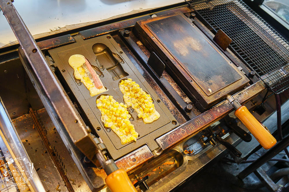 高雄[宇宙人雞蛋燒]造型超可愛又好拍的雞蛋糕!口味繽紛多變化，隱藏版激推!