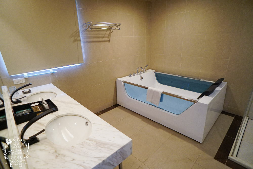 高雄住宿推薦!宮賞藝術大飯店|超酷賽車主題房型+超好玩親子遊樂區 - 第90張圖 高雄住宿推薦!宮賞藝術大飯店|超酷賽車主題房型+超好玩親子遊樂區