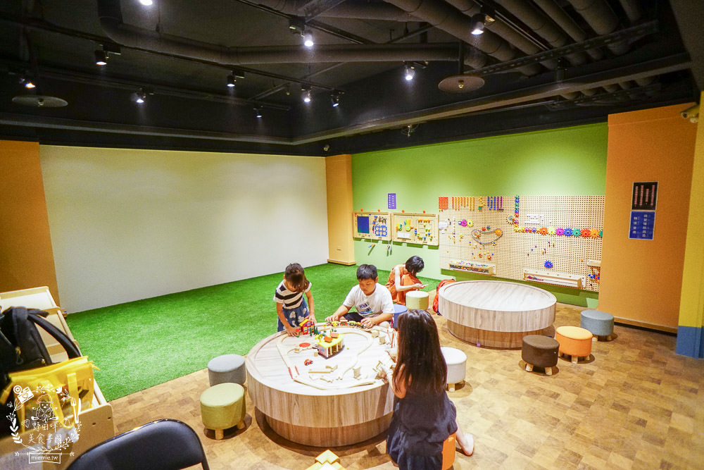 高雄住宿推薦!宮賞藝術大飯店|超酷賽車主題房型+超好玩親子遊樂區 - 第41張圖 高雄住宿推薦!宮賞藝術大飯店|超酷賽車主題房型+超好玩親子遊樂區