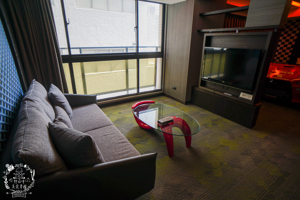 高雄住宿推薦!宮賞藝術大飯店|超酷賽車主題房型+超好玩親子遊樂區 - 第19張圖 高雄住宿推薦!宮賞藝術大飯店|超酷賽車主題房型+超好玩親子遊樂區