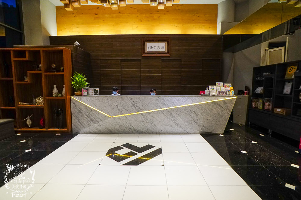 高雄住宿推薦!宮賞藝術大飯店|超酷賽車主題房型+超好玩親子遊樂區 - 第6張圖 高雄住宿推薦!宮賞藝術大飯店|超酷賽車主題房型+超好玩親子遊樂區