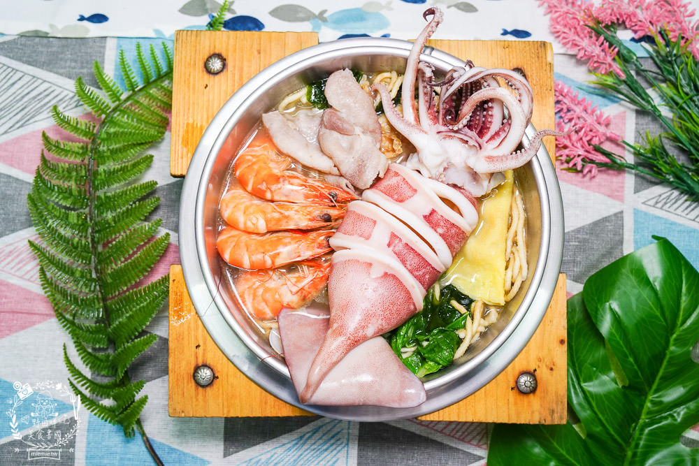 家遇鮮海鮮鍋燒專賣武廟店|東港直送的海鮮多到蓋住麵了?加99元就能吃到螃蟹?白蝦肉片免費送? - 第19張圖 家遇鮮海鮮鍋燒專賣武廟店|東港直送的海鮮多到蓋住麵了?加99元就能吃到螃蟹?白蝦肉片免費送?