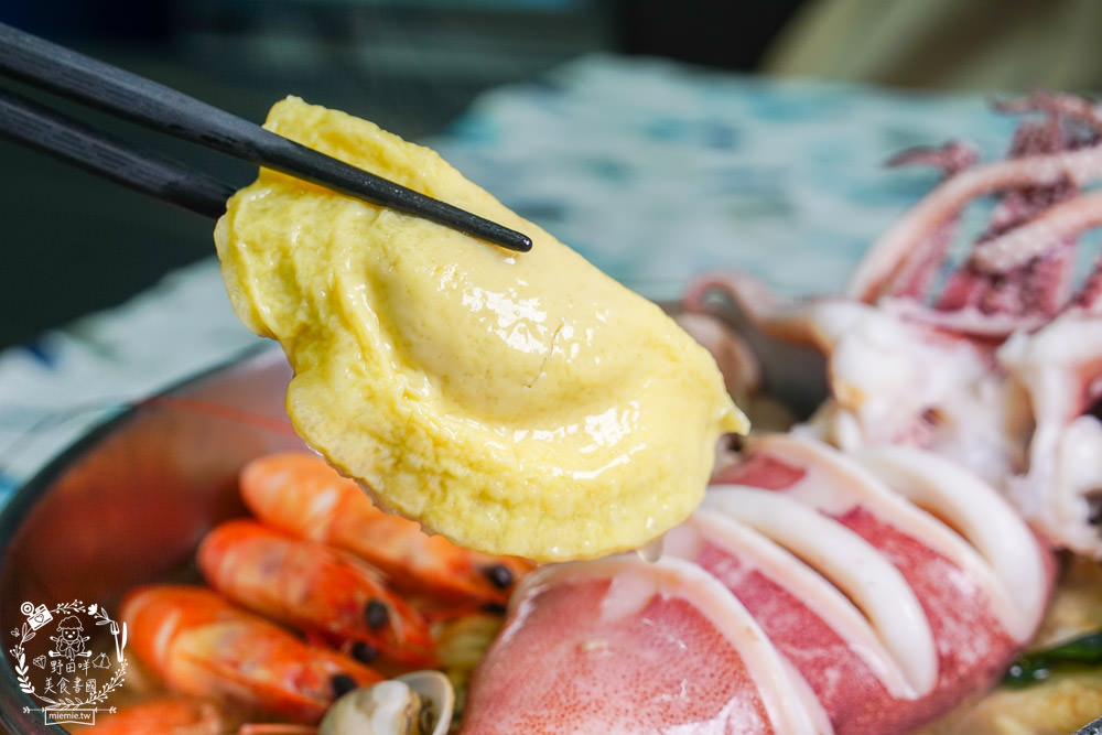 家遇鮮海鮮鍋燒專賣武廟店|東港直送的海鮮多到蓋住麵了?加99元就能吃到螃蟹?白蝦肉片免費送? - 第24張圖 家遇鮮海鮮鍋燒專賣武廟店|東港直送的海鮮多到蓋住麵了?加99元就能吃到螃蟹?白蝦肉片免費送?