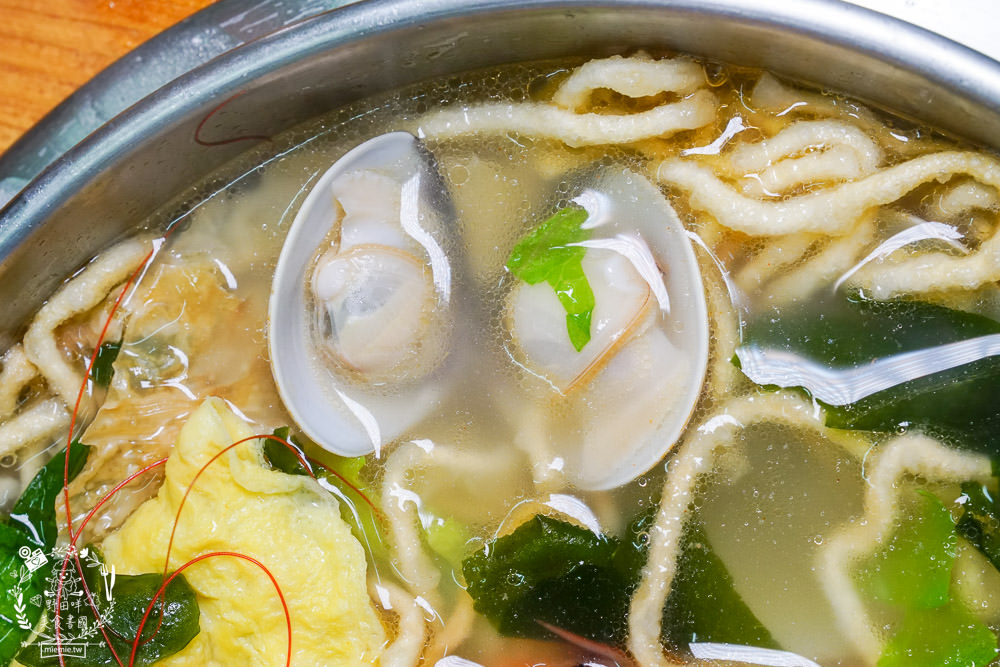 家遇鮮海鮮鍋燒專賣武廟店|東港直送的海鮮多到蓋住麵了?加99元就能吃到螃蟹?白蝦肉片免費送? - 第42張圖 家遇鮮海鮮鍋燒專賣武廟店|東港直送的海鮮多到蓋住麵了?加99元就能吃到螃蟹?白蝦肉片免費送?