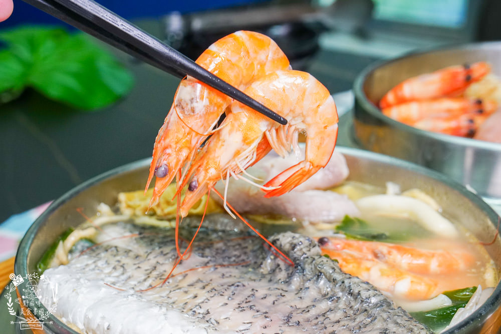 家遇鮮海鮮鍋燒專賣武廟店|東港直送的海鮮多到蓋住麵了?加99元就能吃到螃蟹?白蝦肉片免費送? - 第39張圖 家遇鮮海鮮鍋燒專賣武廟店|東港直送的海鮮多到蓋住麵了?加99元就能吃到螃蟹?白蝦肉片免費送?