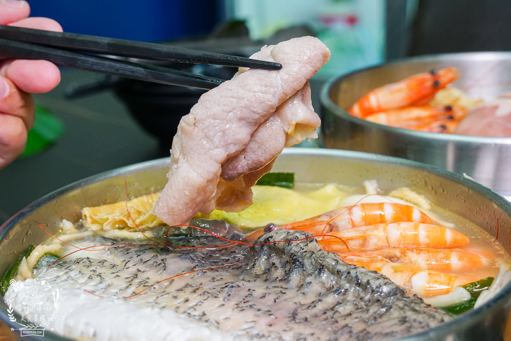 家遇鮮海鮮鍋燒專賣武廟店|東港直送的海鮮多到蓋住麵了?加99元就能吃到螃蟹?白蝦肉片免費送? - 第40張圖 家遇鮮海鮮鍋燒專賣武廟店|東港直送的海鮮多到蓋住麵了?加99元就能吃到螃蟹?白蝦肉片免費送?