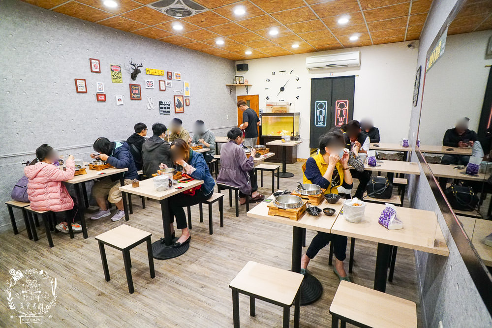 高雄[家遇鮮海鮮鍋燒麵專賣店]多種海鮮東港直送?海鮮多到把麵覆蓋!螃蟹鍋燒只要135元?