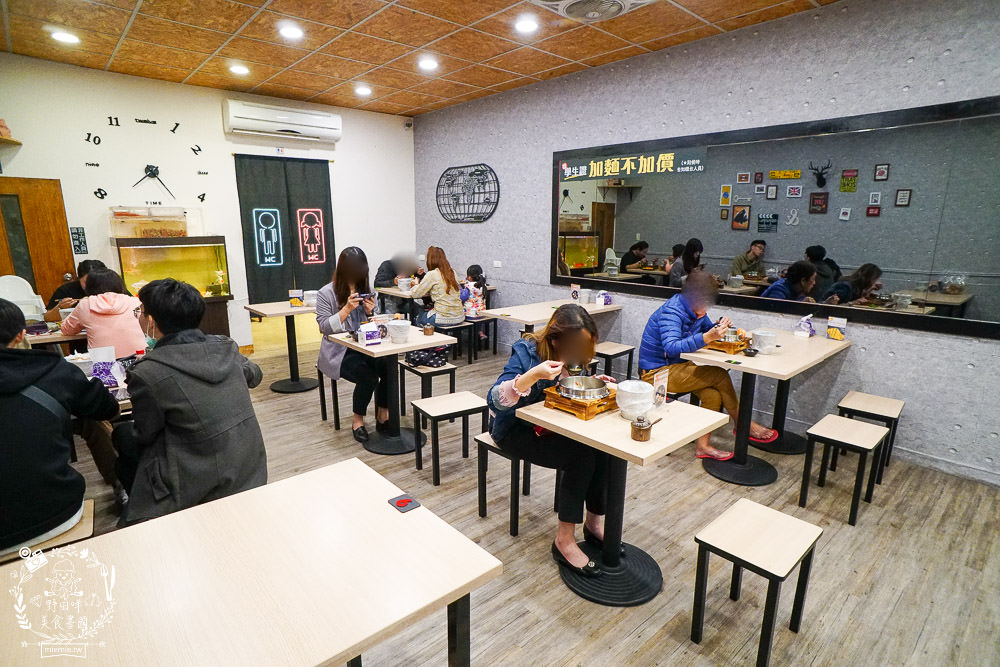 高雄[家遇鮮海鮮鍋燒麵專賣店]多種海鮮東港直送?海鮮多到把麵覆蓋!螃蟹鍋燒只要135元?