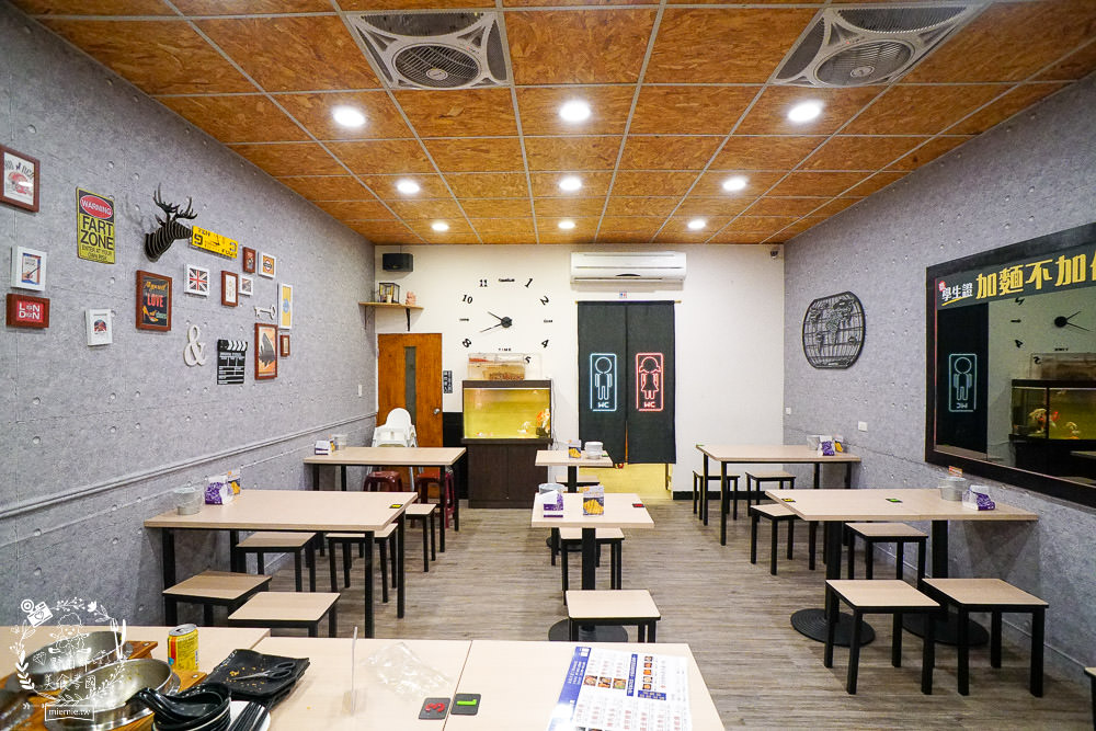 高雄[家遇鮮海鮮鍋燒麵專賣店]多種海鮮東港直送?海鮮多到把麵覆蓋!螃蟹鍋燒只要135元?