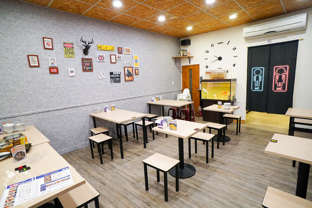 高雄[家遇鮮海鮮鍋燒麵專賣店]多種海鮮東港直送?海鮮多到把麵覆蓋!螃蟹鍋燒只要135元?