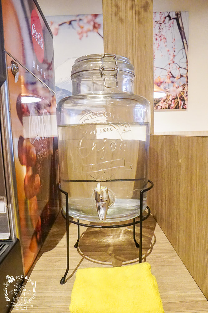 富士匠鍋物(東港店)11月週年慶優惠!888就能吃到精緻又澎湃的海陸套餐!白飯冰淇淋免費享用!四人同行送小海鮮拼盤!