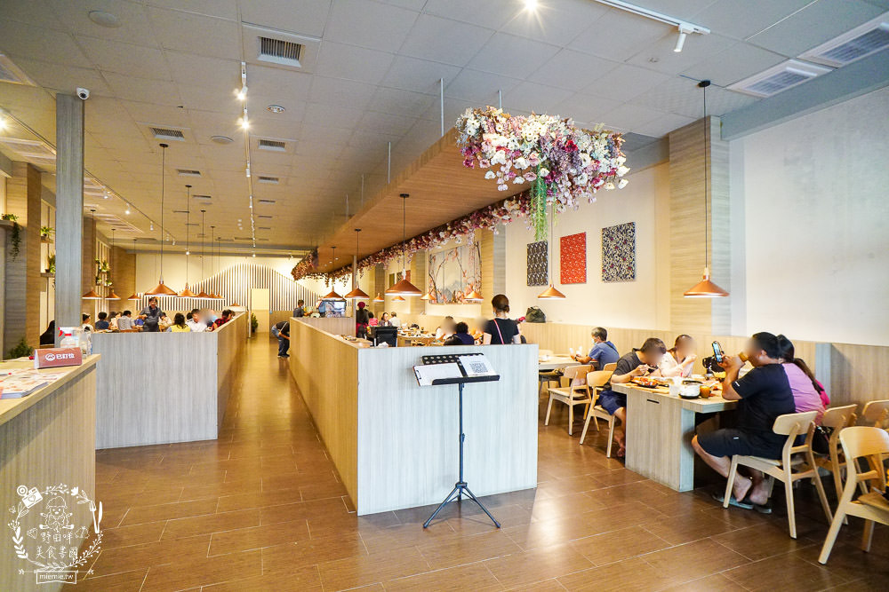 富士匠鍋物(東港店)11月週年慶優惠!888就能吃到精緻又澎湃的海陸套餐!白飯冰淇淋免費享用!四人同行送小海鮮拼盤!