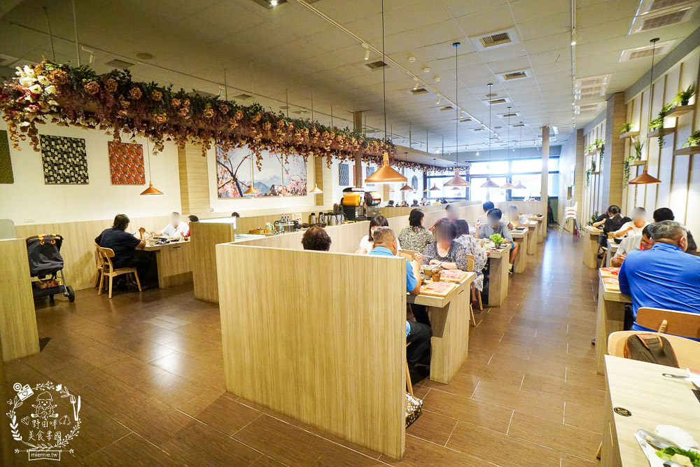 富士匠鍋物(東港店)11月週年慶優惠!888就能吃到精緻又澎湃的海陸套餐!白飯冰淇淋免費享用!四人同行送小海鮮拼盤!