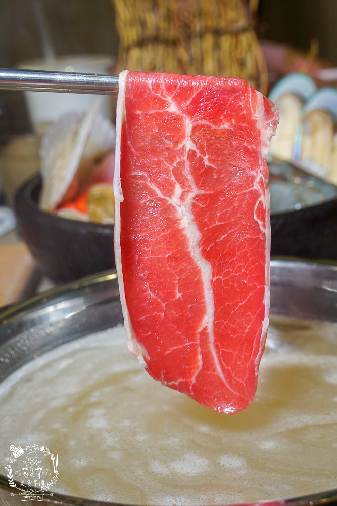 富士匠鍋物(東港店)11月週年慶優惠!888就能吃到精緻又澎湃的海陸套餐!白飯冰淇淋免費享用!四人同行送小海鮮拼盤!