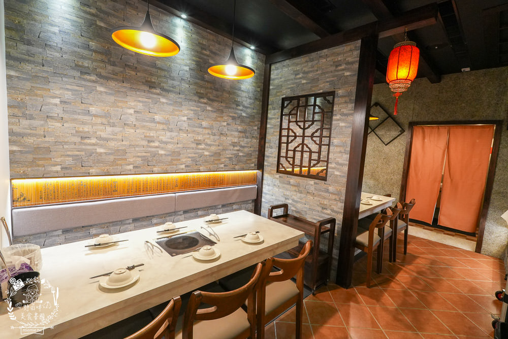 花蓮火鍋推薦[將門來點辣麻辣鍋專門店]超特別的台灣牛胸肉與花蓮限定的黑潮曼波魚片人氣必點!