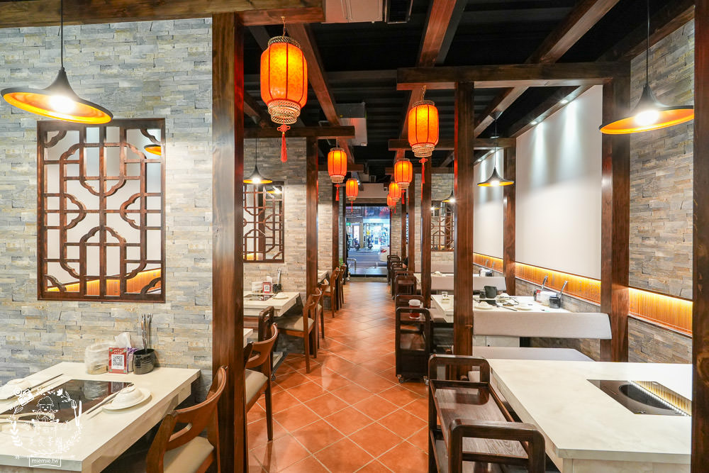 花蓮火鍋推薦[將門來點辣麻辣鍋專門店]超特別的台灣牛胸肉與花蓮限定的黑潮曼波魚片人氣必點!