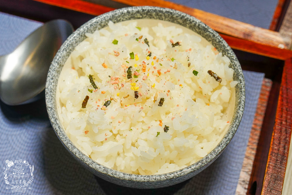 高雄[小二春福氣鍋]鼎中路平價鍋物!晚上常常大爆滿|火鍋料超豐富