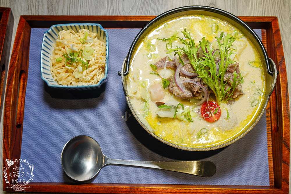 高雄[小二春福氣鍋]鼎中路平價鍋物!晚上常常大爆滿|火鍋料超豐富