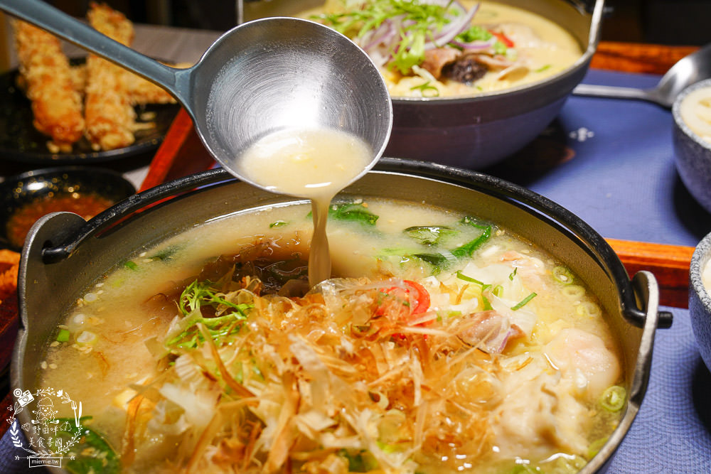 高雄[小二春福氣鍋]鼎中路平價鍋物!晚上常常大爆滿|火鍋料超豐富