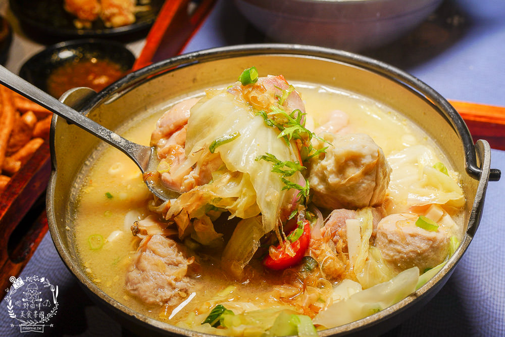 高雄[小二春福氣鍋]鼎中路平價鍋物!晚上常常大爆滿|火鍋料超豐富