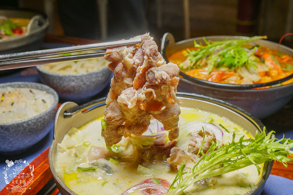 高雄[小二春福氣鍋]鼎中路平價鍋物!晚上常常大爆滿|火鍋料超豐富