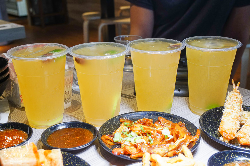 高雄[小二春福氣鍋]鼎中路平價鍋物!晚上常常大爆滿|火鍋料超豐富