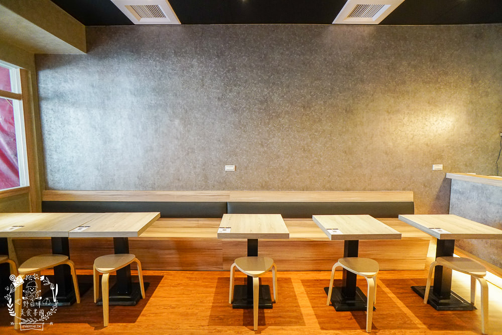 高雄[小二春福氣鍋]鼎中路平價鍋物!晚上常常大爆滿|火鍋料超豐富