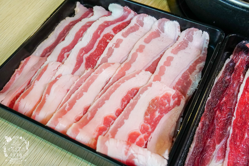 高雄[小林食堂吃到飽]7種原塊現切肉品最低399元吃到飽!還無服務費?!5種湯頭任君挑選