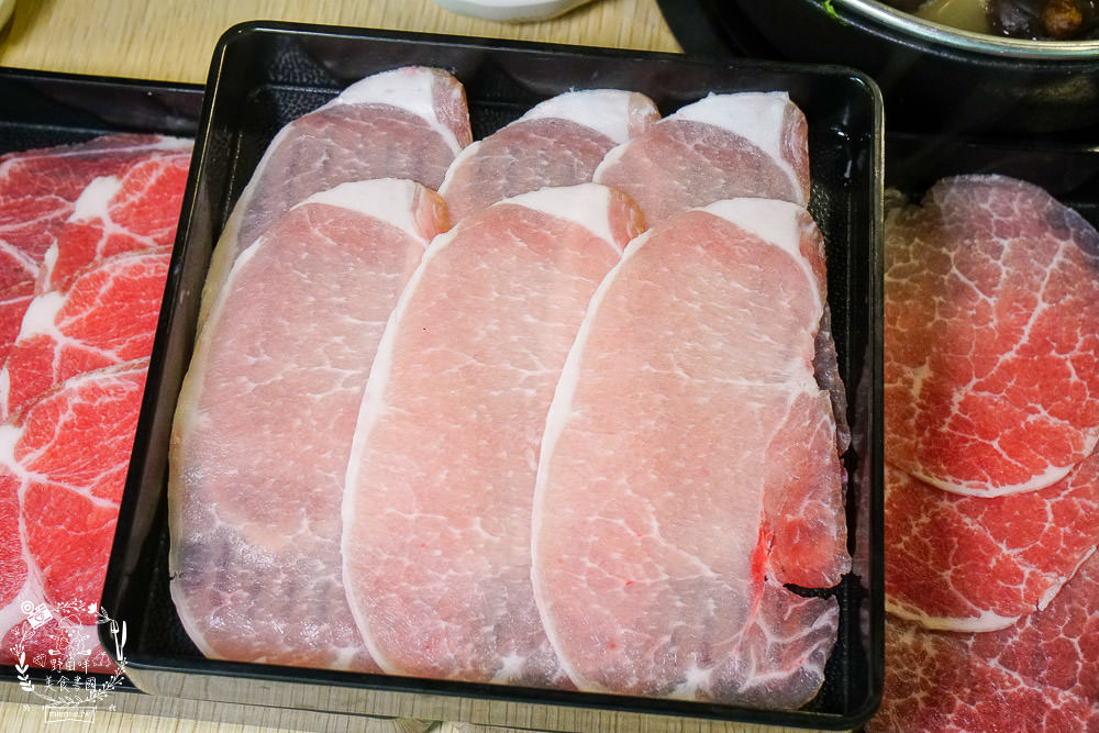 高雄[小林食堂吃到飽]7種原塊現切肉品最低399元吃到飽!還無服務費?!5種湯頭任君挑選