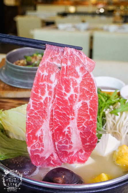 高雄[小林食堂吃到飽]7種原塊現切肉品最低399元吃到飽!還無服務費?!5種湯頭任君挑選