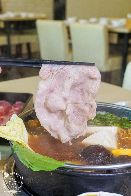 高雄[小林食堂吃到飽]7種原塊現切肉品最低399元吃到飽!還無服務費?!5種湯頭任君挑選