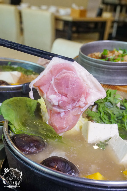 高雄[小林食堂吃到飽]7種原塊現切肉品最低399元吃到飽!還無服務費?!5種湯頭任君挑選
