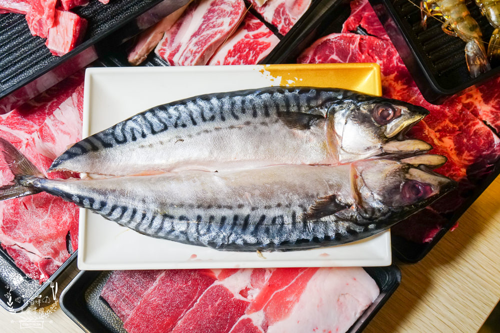 高雄[小林食堂燒肉吃到飽]美國Choice原塊肉現切爽爽吃到飽!升級還有爆厚實鮭魚生魚片吃到飽!