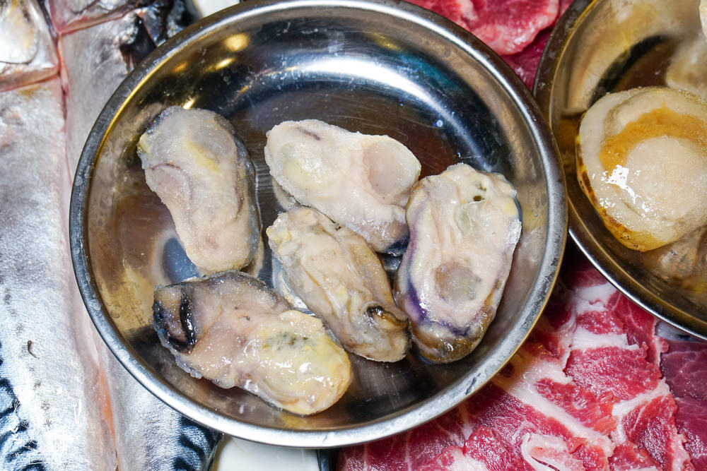 高雄[小林食堂燒肉吃到飽]美國Choice原塊肉現切爽爽吃到飽!升級還有爆厚實鮭魚生魚片吃到飽!