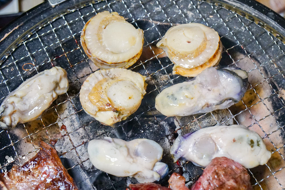 高雄[小林食堂燒肉吃到飽]美國Choice原塊肉現切爽爽吃到飽!升級還有爆厚實鮭魚生魚片吃到飽!